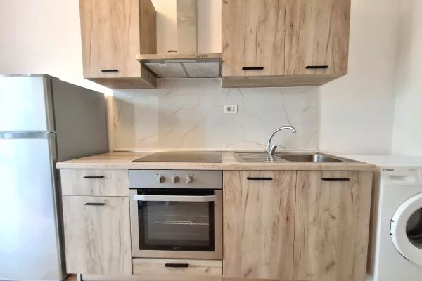 Me Qira Garzoniere,📍 Kompleksi Magalem - Ali Demi | 30.000 Lekë/Muaj