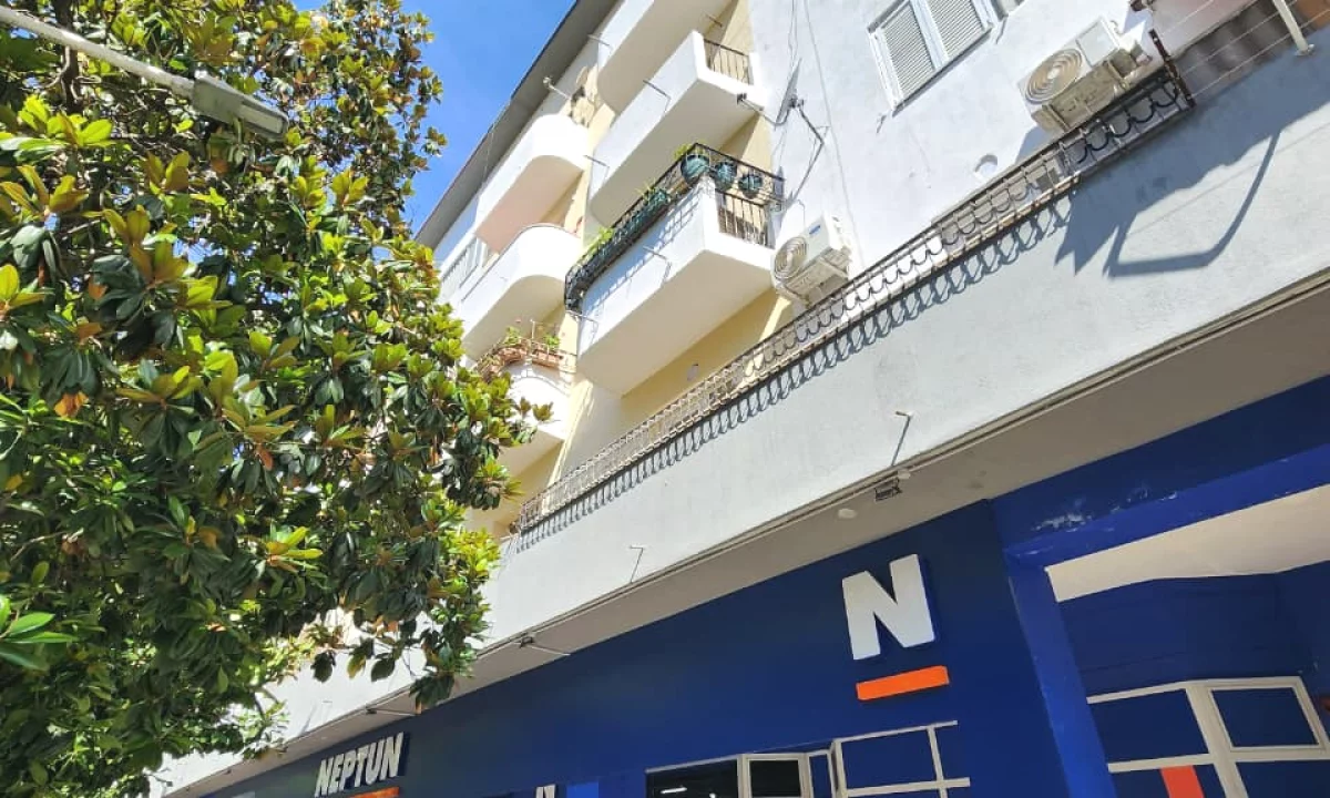 Me Qera: 3+1 +2wc&kuzhine me vete ( 145m2) 🔥🔥 Qender/Plaza | Super vendodhje | 750Euro/Muaj 💥