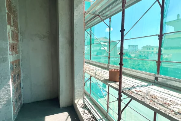 Shtepi ne shitje Apartament ne Tirane, 1+1, Mobilimi Bosh, pa mobiluar, Pagesa 120,000  Euro.