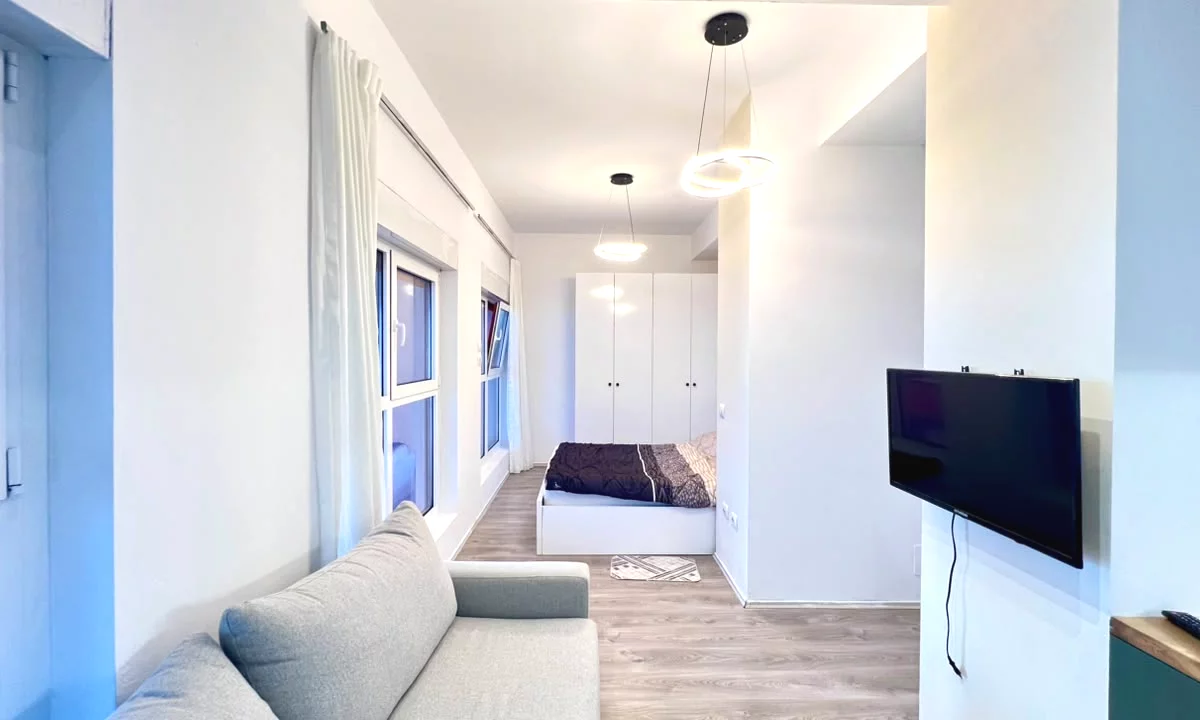 Shtepi ne shitje Apartament ne Tirane, Garsoniere, Mobilimi E mobiluar, Pagesa 82,000  Euro.