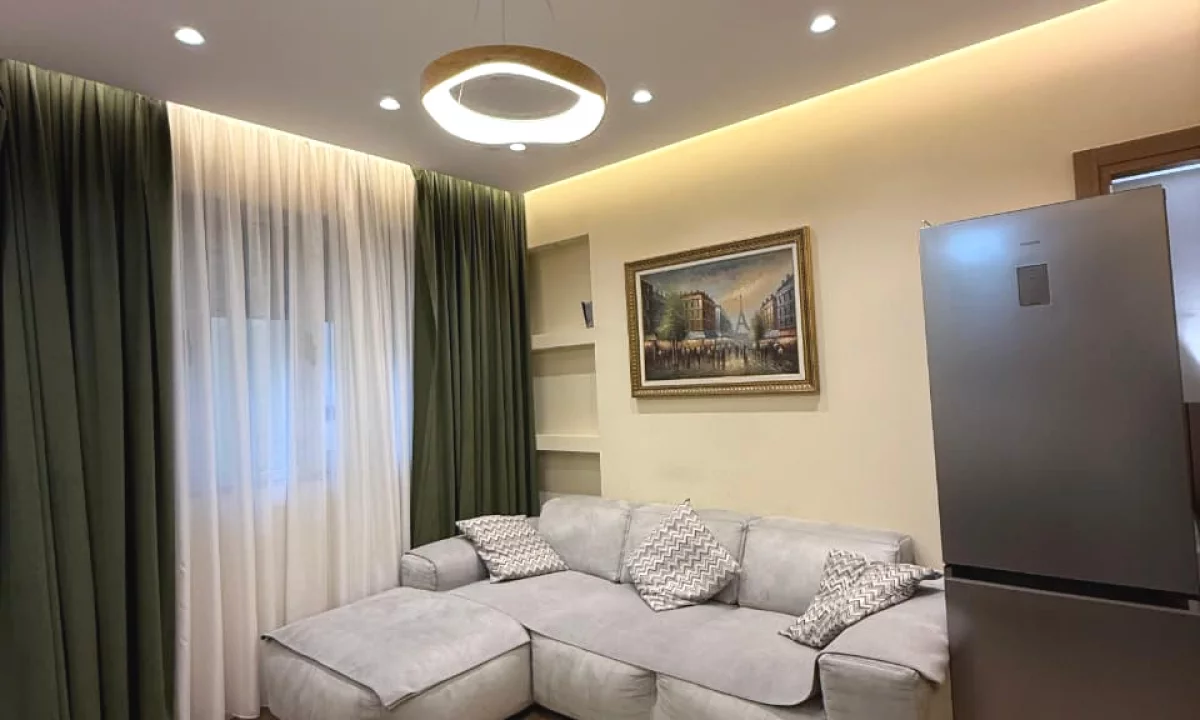 Shtepi me qera Apartament ne Tirane, 1+1, Mobilimi E mobiluar, Pagesa 50,000  Leke.