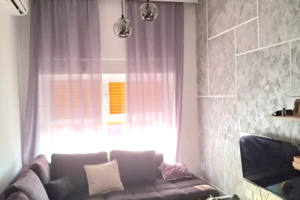 Shtepi me qera Apartament ne Tirane, 1+1, Mobilimi E mobiluar, Pagesa 44,000  Leke.