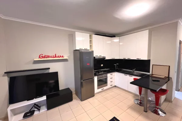 Shtepi me qera Apartament ne Tirane, 2+1, Mobilimi E mobiluar, Pagesa 68,000  Leke.