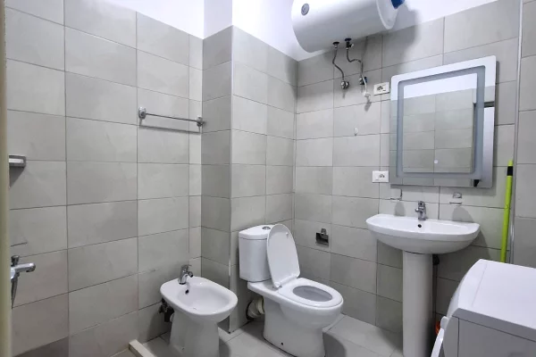 Shtepi me qera Apartament ne Tirane, 1+1, Mobilimi E mobiluar, Pagesa 35,000  Leke.