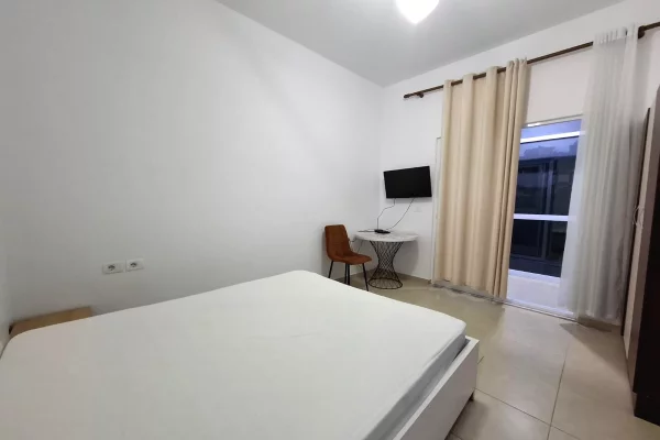 Shtepi me qera Apartament ne Tirane, 1+1, Mobilimi E mobiluar, Pagesa 35,000  Leke.