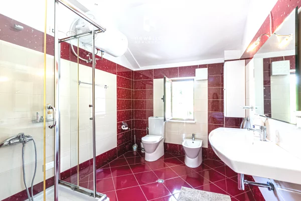 Shtepi me qera Apartament ne Tirane, 2+1, Mobilimi E mobiluar, Pagesa 700  Euro.