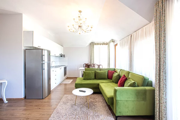 Shtepi me qera Apartament ne Tirane, 2+1, Mobilimi E mobiluar, Pagesa 700  Euro.