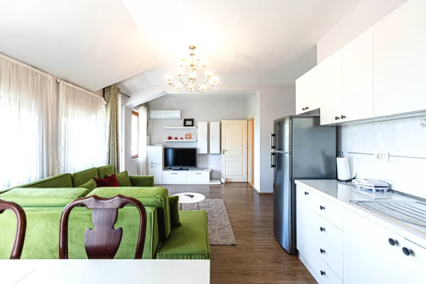 Shtepi me qera Apartament ne Tirane, 2+1, Mobilimi E mobiluar, Pagesa 700  Euro.