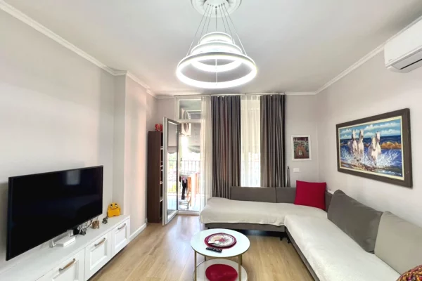 Shtepi ne shitje 1+1 ne Tirane - 140,000 Euro