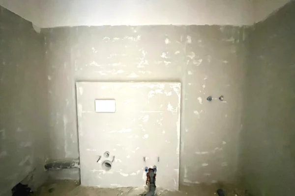 Shtepi ne shitje Apartament ne Tirane, 1+1, Mobilimi Bosh, pa mobiluar, Pagesa 88,000  Euro.