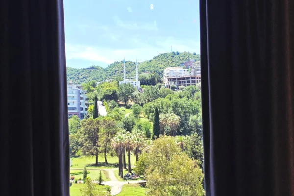 Shtepi me qera Apartament ne Tirane, 1+1, Mobilimi E mobiluar, Pagesa 800  Euro.