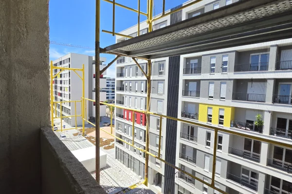 Shtepi ne shitje Apartament ne Tirane, 2+1, Mobilimi Bosh, pa mobiluar, Pagesa 105,000  Euro.