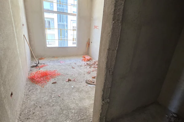 Shtepi ne shitje Apartament ne Tirane, 2+1, Mobilimi Bosh, pa mobiluar, Pagesa 105,000  Euro.