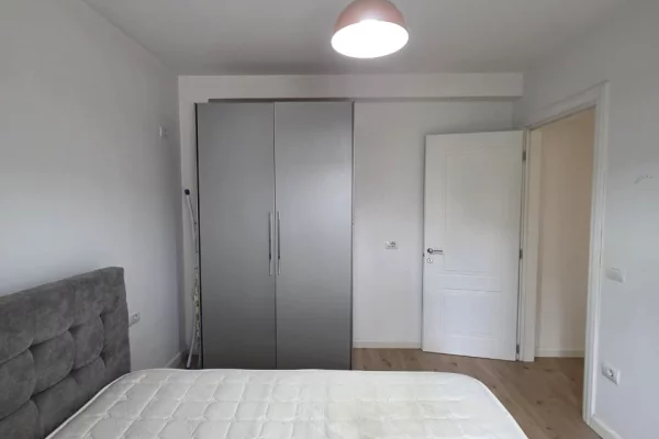 Shtepi me qera Apartament ne Tirane, 1+1, Mobilimi E mobiluar, Pagesa 65,000  Leke.