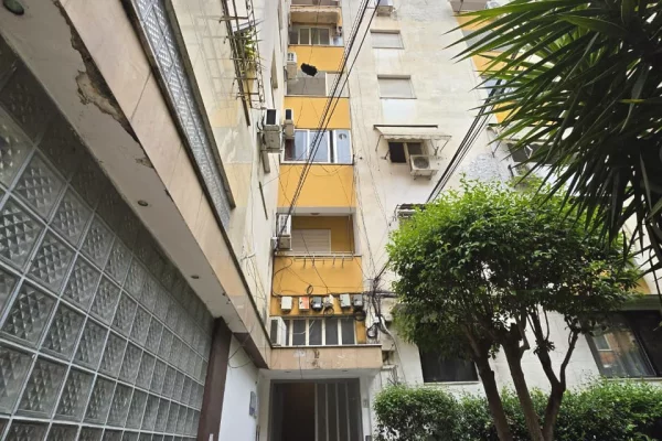 Shtepi me qera Apartament ne Tirane, 1+1, Mobilimi E mobiluar, Pagesa 65,000  Leke.