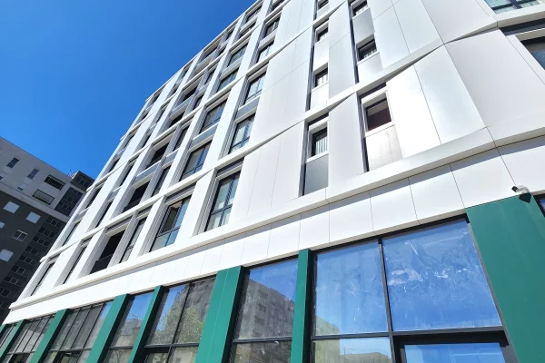 Luxury Office : 89.1 m2 Kati 1 Teknik (📍KOMUNA PARISIT - White Could Residence ) 3 Ambiente Pune, CHILLER AC, Cmimi 120,000L Neto/Muaj 🌐✅️