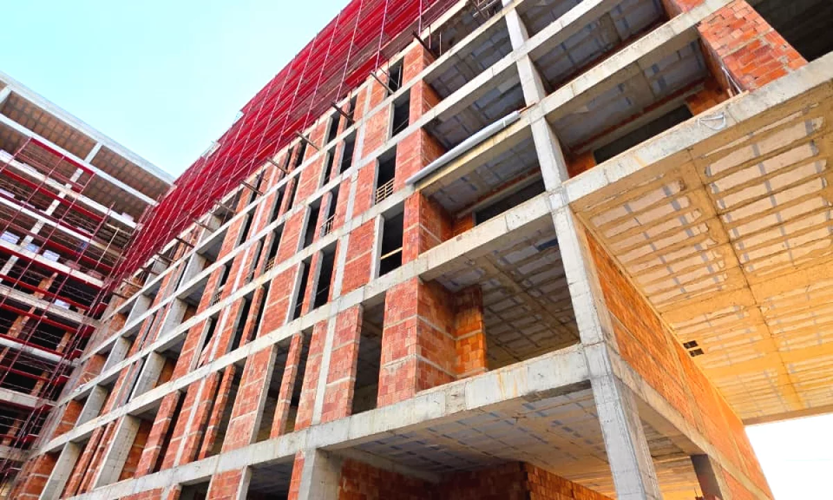 Shtepi ne shitje Apartament ne Tirane, 2+1, Mobilimi Bosh, pa mobiluar, Pagesa 188,000  Euro.