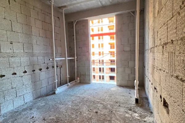 Shtepi ne shitje Apartament ne Tirane, 2+1, Mobilimi Bosh, pa mobiluar, Pagesa 188,000  Euro.
