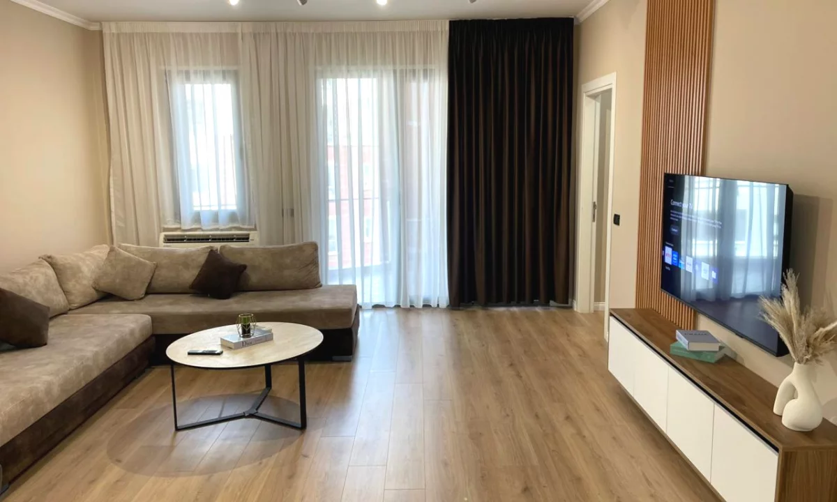 Shtepi me qera Apartament ne Tirane, 1+1, Mobilimi E mobiluar, Pagesa 950  Euro.