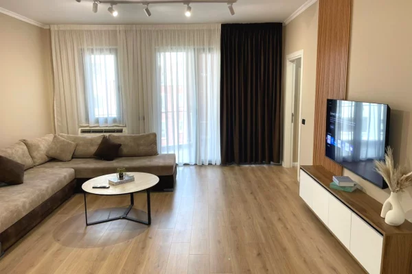 Shtepi me qera 1+1 ne Tirane - 950 Euro