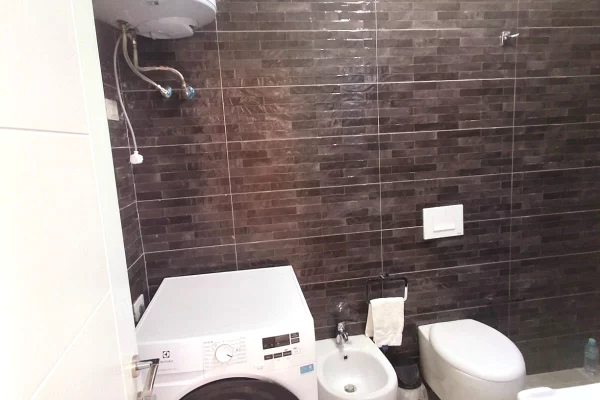 Shtepi me qera Apartament ne Tirane, 1+1, Mobilimi E mobiluar, Pagesa 400  Euro.