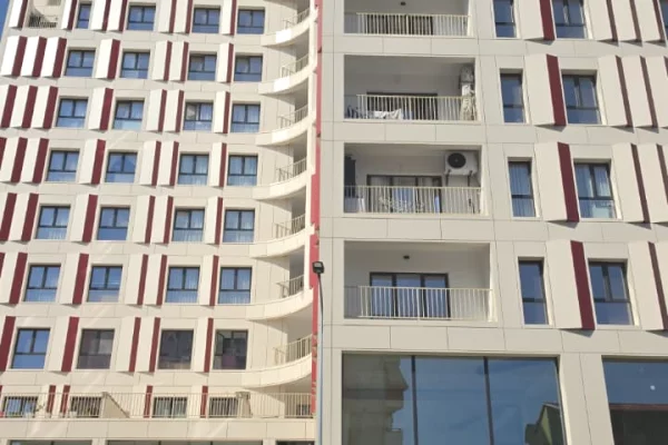 Shtepi ne shitje Apartament ne Tirane, 3+1, Mobilimi Bosh, pa mobiluar, Pagesa 313,000  Euro.