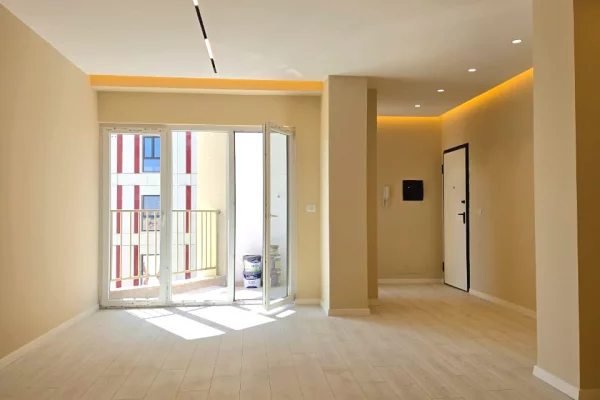 Shtepi ne shitje Apartament ne Tirane, 3+1, Mobilimi Bosh, pa mobiluar, Pagesa 313,000  Euro.