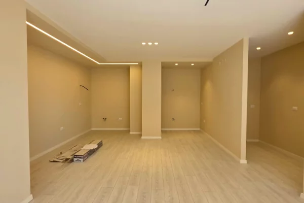 Shtepi ne shitje Apartament ne Tirane, 3+1, Mobilimi Bosh, pa mobiluar, Pagesa 313,000  Euro.