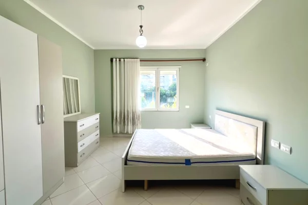 Shtepi me qera Apartament ne Tirane, 2+1, Mobilimi E mobiluar, Pagesa 70,000  Leke.