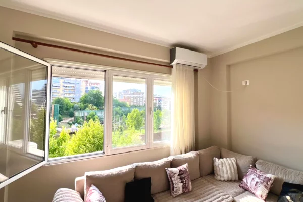 Shtepi me qera Apartament ne Tirane, 2+1, Mobilimi E mobiluar, Pagesa 70,000  Leke.