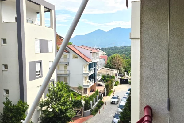 Shtepi ne shitje Apartament ne Tirane, 2+1, Mobilimi E mobiluar, Pagesa 230,000  Euro.