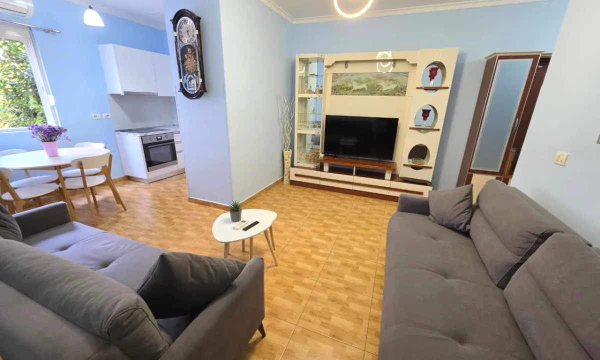 Shtepi me qera Apartament ne Tirane, 2+1, Mobilimi E mobiluar, Pagesa 60,000  Leke.