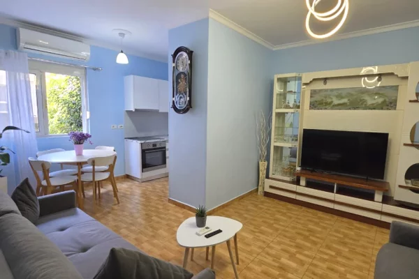 Shtepi me qera Apartament ne Tirane, 2+1, Mobilimi E mobiluar, Pagesa 60,000  Leke.