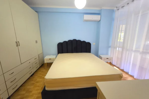 Shtepi me qera Apartament ne Tirane, 2+1, Mobilimi E mobiluar, Pagesa 60,000  Leke.