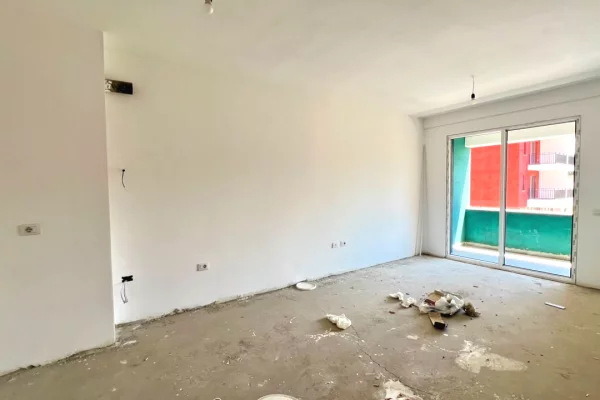 Shtepi ne shitje Apartament ne Tirane, 2+1, Mobilimi Bosh, pa mobiluar, Pagesa 187,000  Euro.