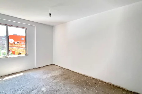 Shtepi ne shitje Apartament ne Tirane, 2+1, Mobilimi Bosh, pa mobiluar, Pagesa 187,000  Euro.