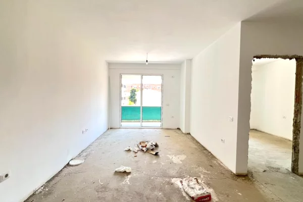 Shtepi ne shitje Apartament ne Tirane, 2+1, Mobilimi Bosh, pa mobiluar, Pagesa 187,000  Euro.