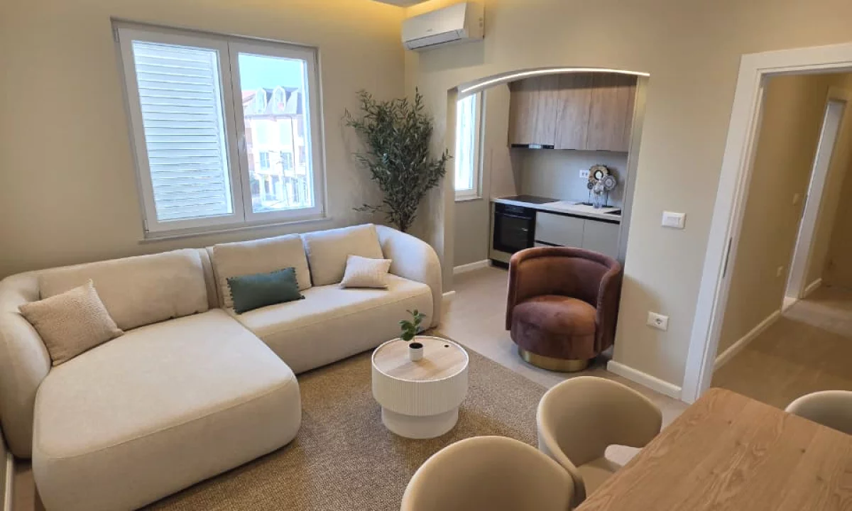 Shtepi me qera Apartament ne Tirane, 2+1, Mobilimi E mobiluar, Pagesa 700  Euro.