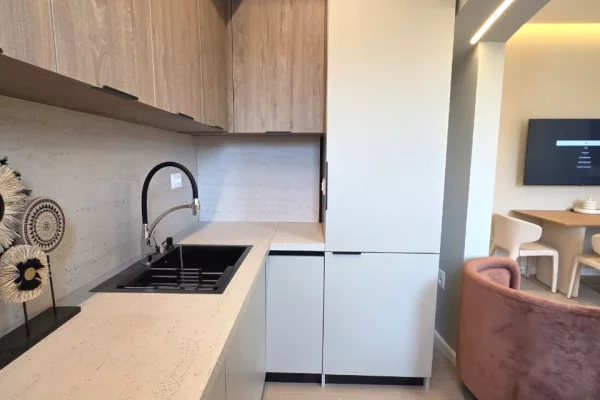 Shtepi me qera Apartament ne Tirane, 2+1, Mobilimi E mobiluar, Pagesa 700  Euro.