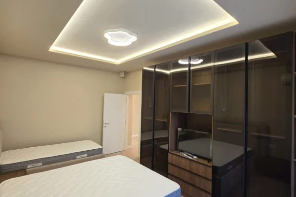 Shtepi me qera Apartament ne Tirane, 2+1, Mobilimi E mobiluar, Pagesa 700  Euro.