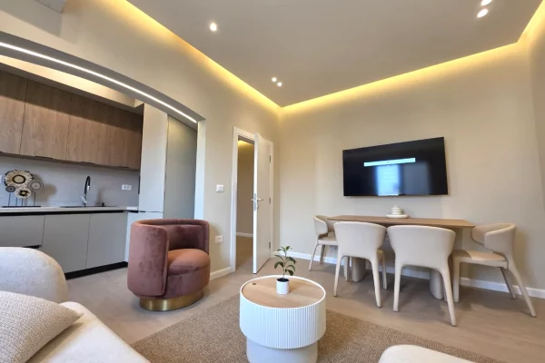 Shtepi me qera Apartament ne Tirane, 2+1, Mobilimi E mobiluar, Pagesa 700  Euro.