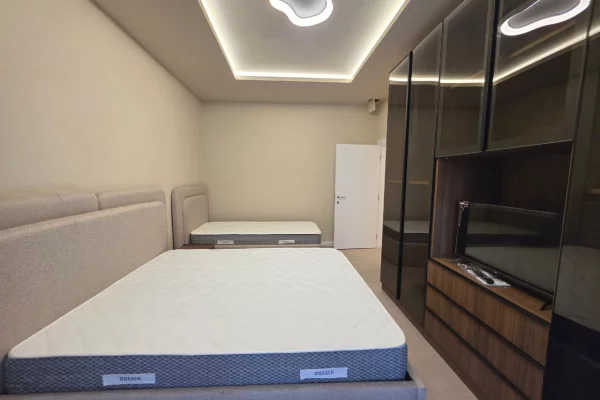 Shtepi me qera Apartament ne Tirane, 2+1, Mobilimi E mobiluar, Pagesa 700  Euro.