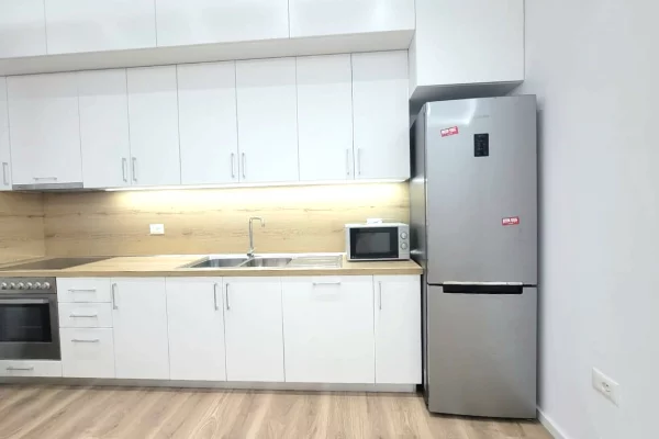 Shtepi me qera Shtepi Private ne Tirane, 2+1, Mobilimi E mobiluar, Pagesa 60,000  Leke.