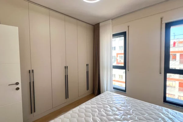 Shtepi me qera Apartament ne Tirane, 1+1, Mobilimi E mobiluar, Pagesa 60,000  Leke.