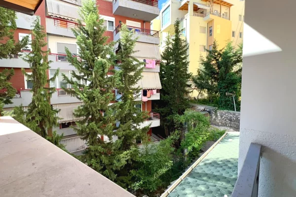 Shtepi me qera Apartament ne Tirane, 1+1, Mobilimi E mobiluar, Pagesa 60,000  Leke.