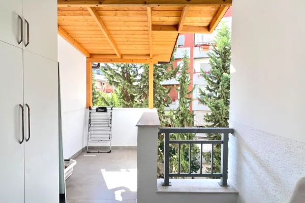 Shtepi me qera Apartament ne Tirane, 1+1, Mobilimi E mobiluar, Pagesa 60,000  Leke.
