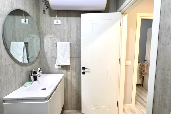 Shtepi me qera Apartament ne Tirane, 1+1, Mobilimi E mobiluar, Pagesa 60,000  Leke.