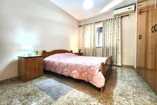 Shtepi me qera Apartament ne Tirane, 1+1, Mobilimi E mobiluar, Pagesa 600  Euro.