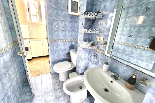 Shtepi me qera Apartament ne Tirane, 1+1, Mobilimi E mobiluar, Pagesa 600  Euro.