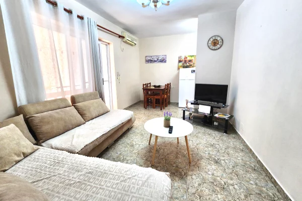 Shtepi me qera Apartament ne Tirane, 1+1, Mobilimi E mobiluar, Pagesa 600  Euro.